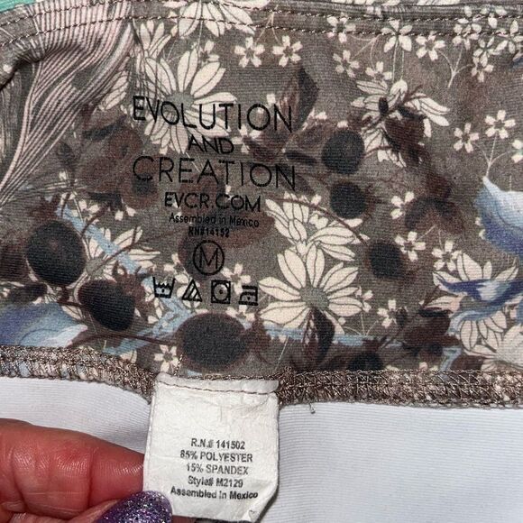 Evolution and Creation leggings. Yoga pant. Workout. Skull/floral, Medium - Picture 6 of 9